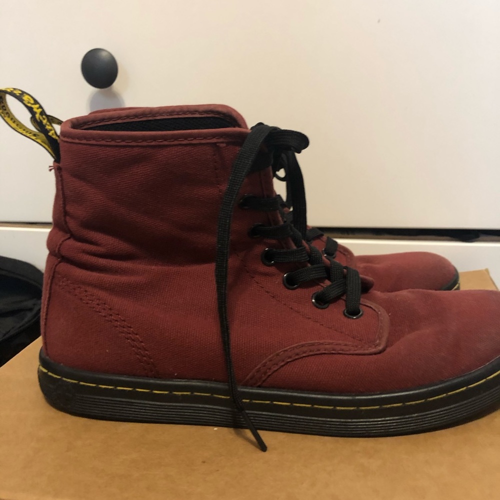Dr. Marten Canvas
